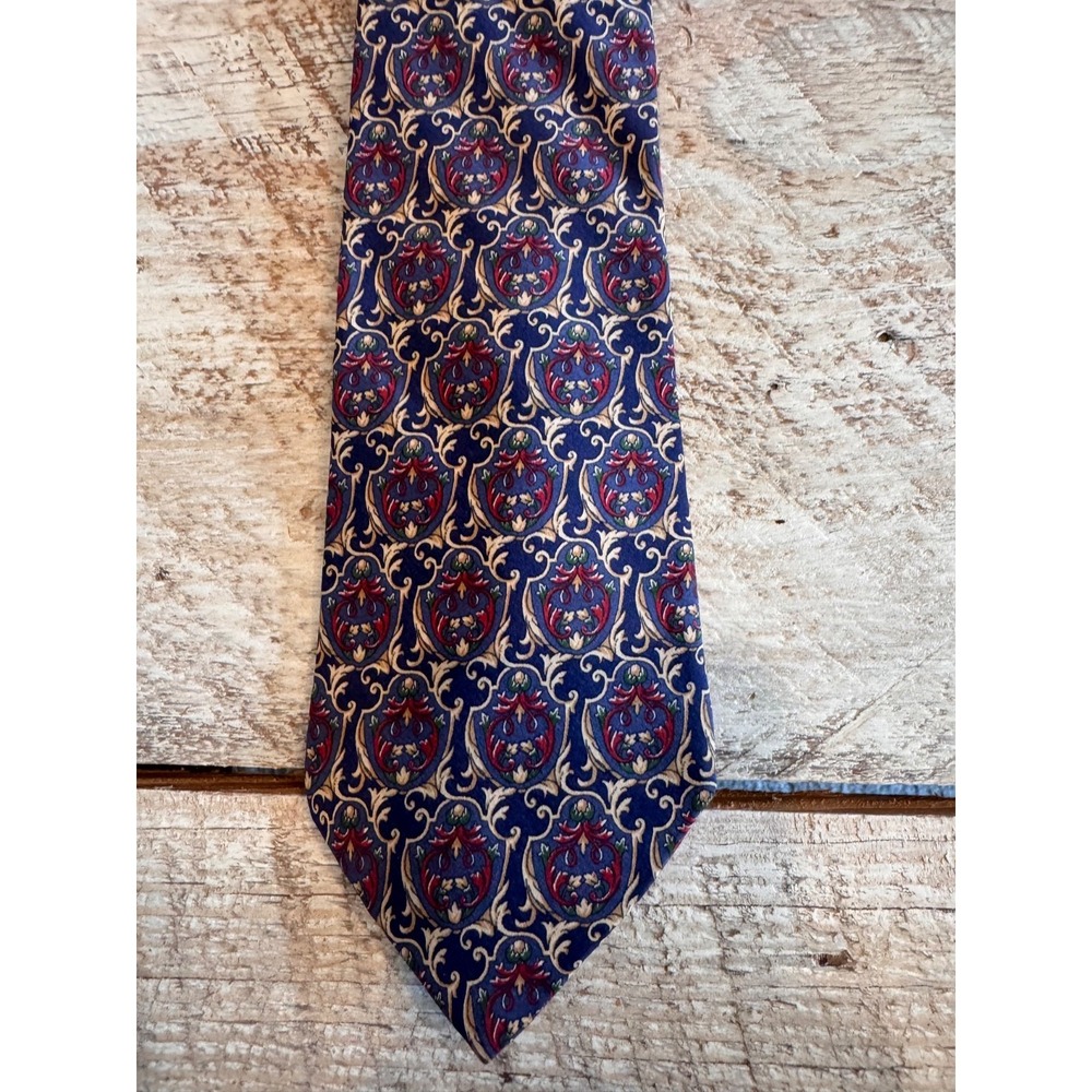 Vintage Le Courtenay All Silk Necktie USA Made Navy Burgundy Medallion Baroque P